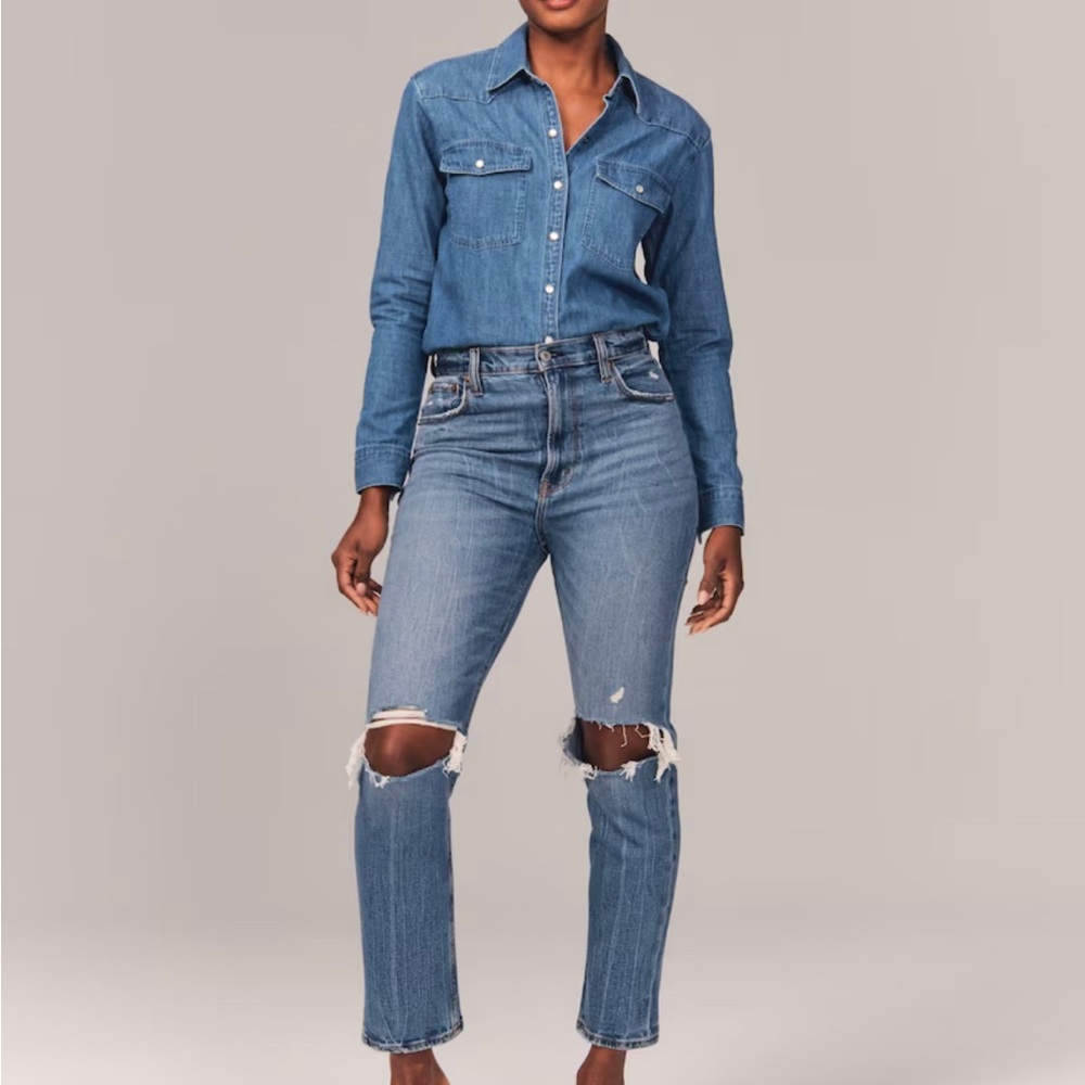 Abercrombie Curve Love Ultra High Ankle Straight jean